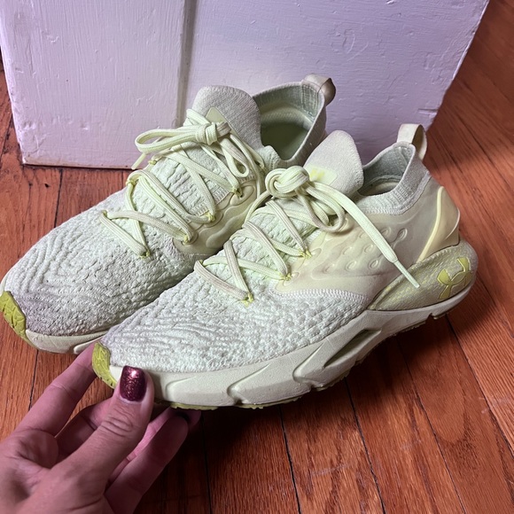 Under Armour // UA HOVR Phantom 2 - Picture 1 of 2